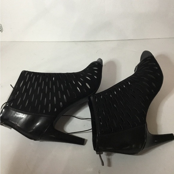 a.n.a. Women’s Cornelius Black Open Toe Heeled Booties Size 8.5 NWOB - Picture 4 of 7